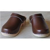 standard leather brown clogs