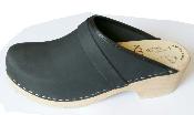 Sabots cuir noir mat semelle claire