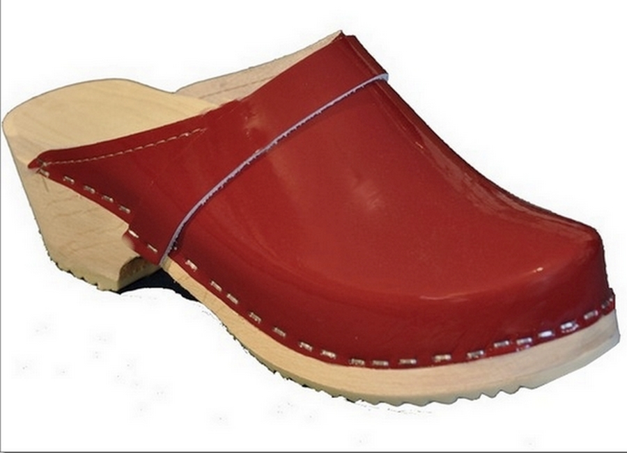 Sabots vernis rouge foncé semelle foncée