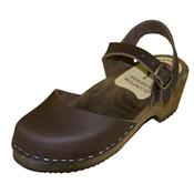 moa brown 2580 clog