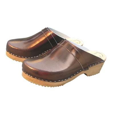 metallized leather clogs, Bronze