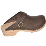 Clogs, chocolate waxed leather 