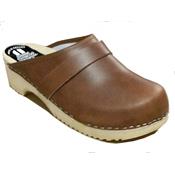 Flex brown clog