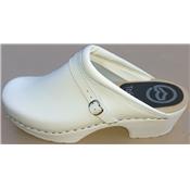 Alice-clog-white