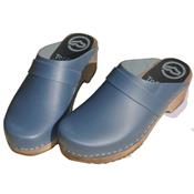 Oak color sole Navy clog